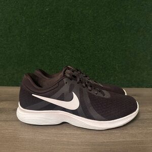 Nike Womens Revolution 4 908999-606 Red Running Shoes Sneakers Size 7.5